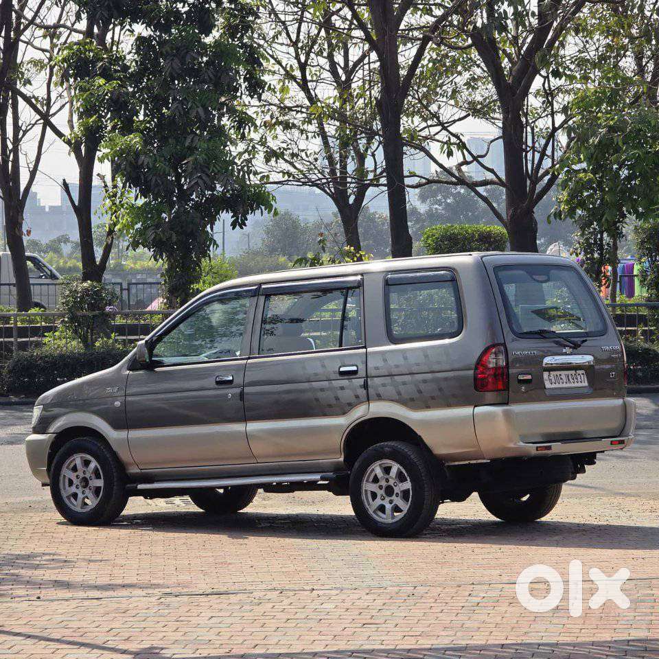 Chevrolet Tavera Neo Lt-l - 9 Seats Bsiii, 2015, Diesel