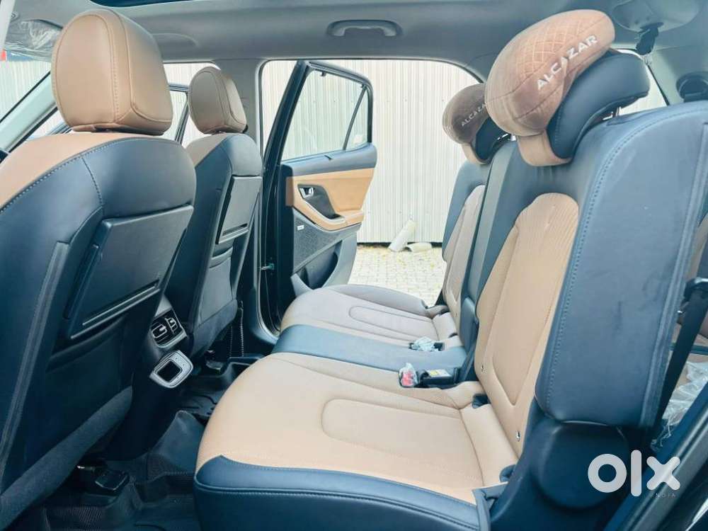 Hyundai Alcazar 1.5 Tdct Signature (o) 7s Petrol, 2024, Petrol