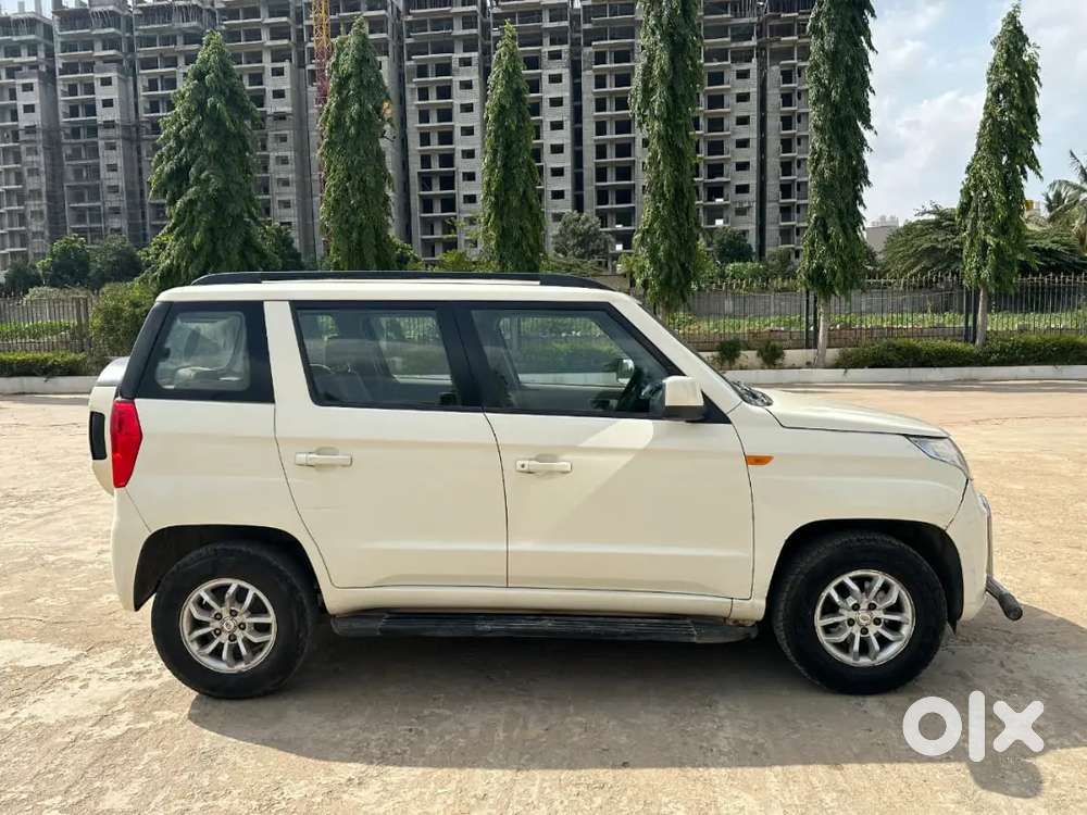 Mahindra Tuv 300 T8 2016 Car
