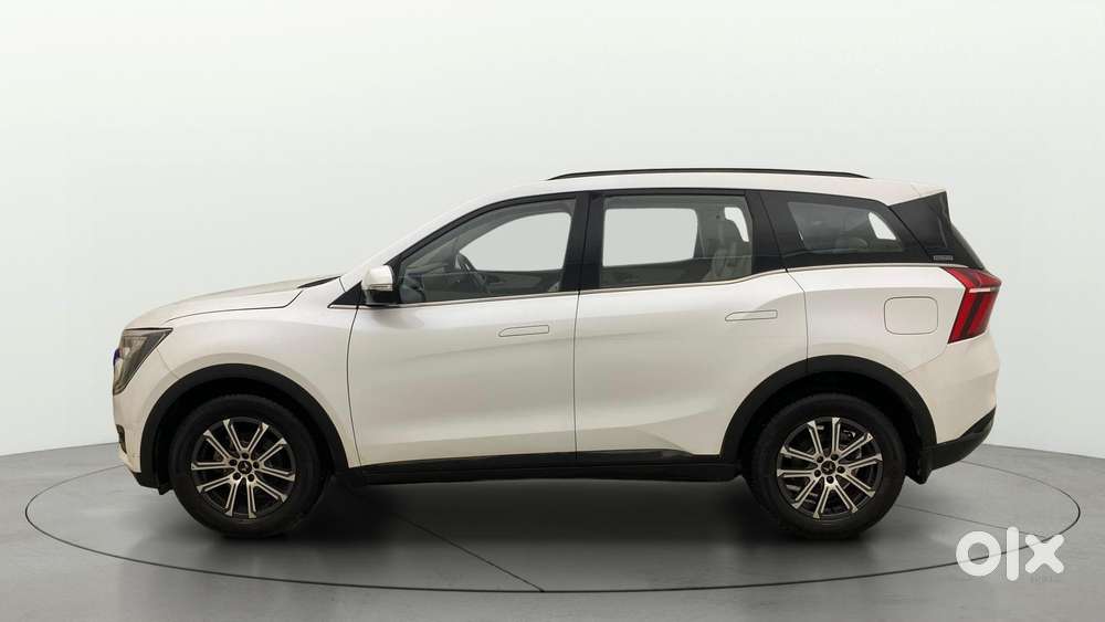 Mahindra Xuv700 2.0 Ax 7 Petrol At Str, 2024, Petrol