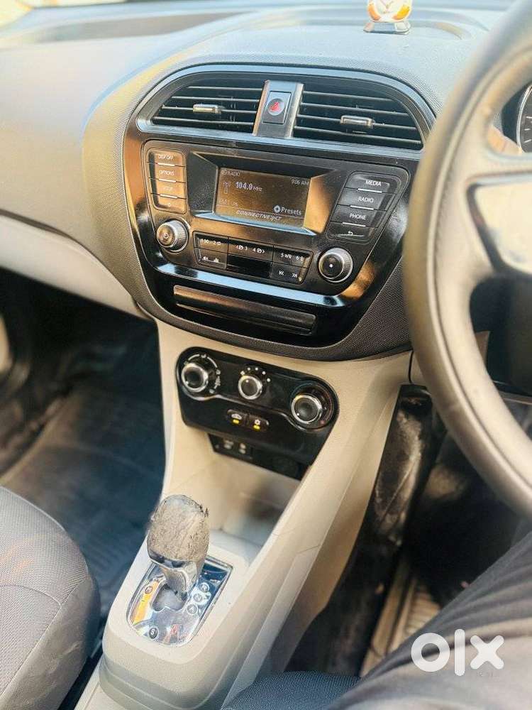 Tata Tiago 1.2 Revotron Xta, 2018, Petrol