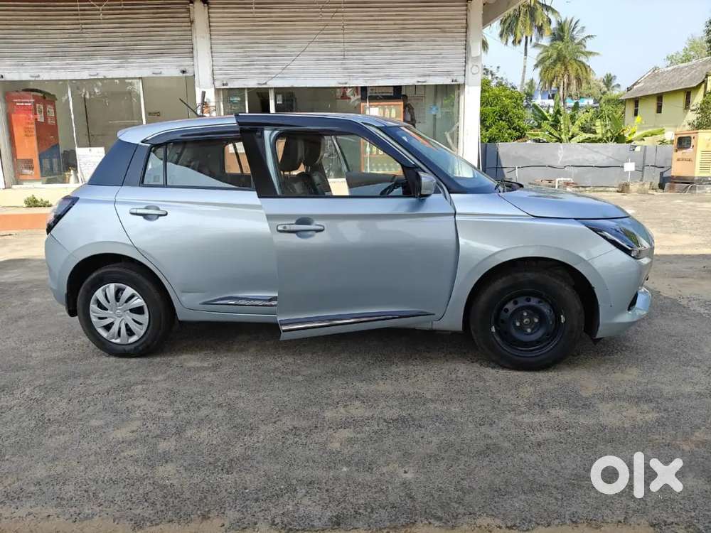 Maruti Suzuki Swift 2024 Petrol 33000 Km Driven