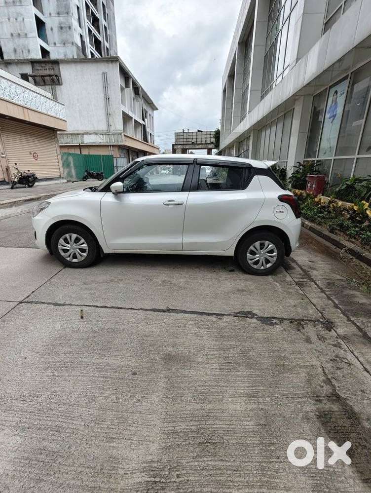 Maruti Suzuki Swift Vxi + Manual, 2023, Petrol