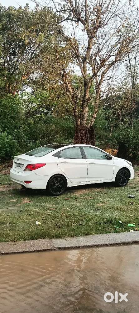 Hyundai Verna 2012 Petrol 110000 Km Driven