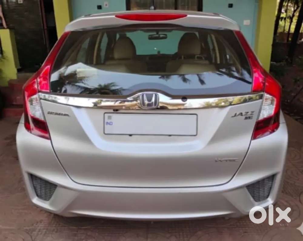 2016 Honda Jazz Sv I-vtec, 5 Speed Manual Transmission