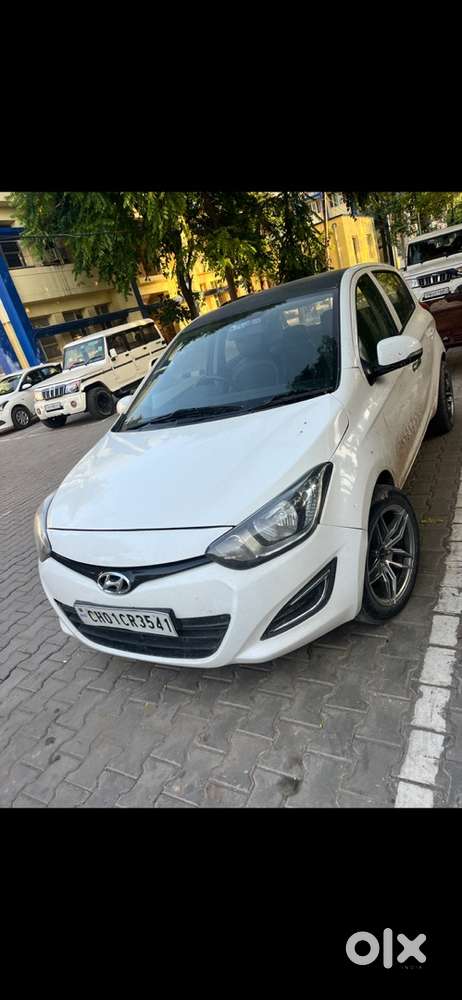 Hyundai I20 2012 Petrol 90000 Km Driven