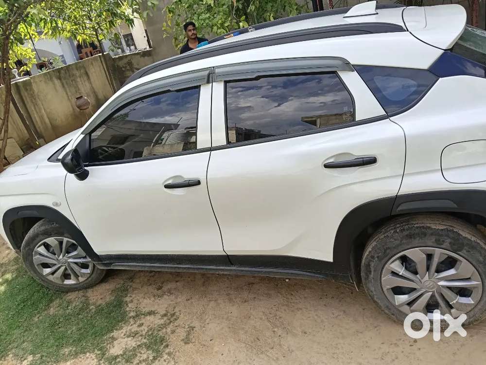 Maruti Suzuki Fronx 2024 Cng & Hybrids 24000 Km Driven