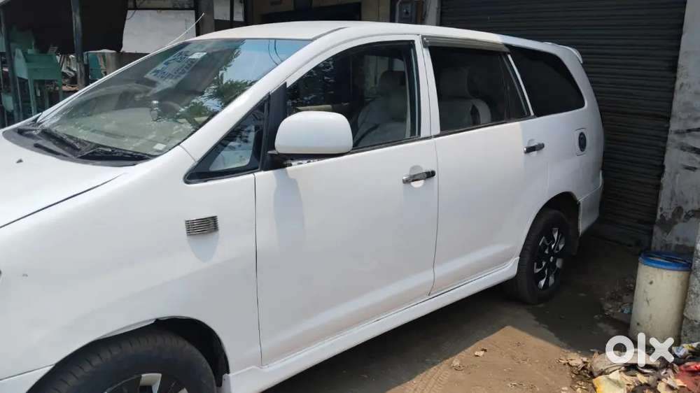 Toyota Innova 2012
