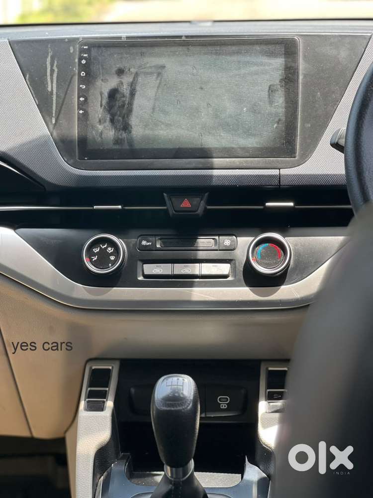 Kia Carens 1.4 Premium 7 Str, 2022, Petrol
