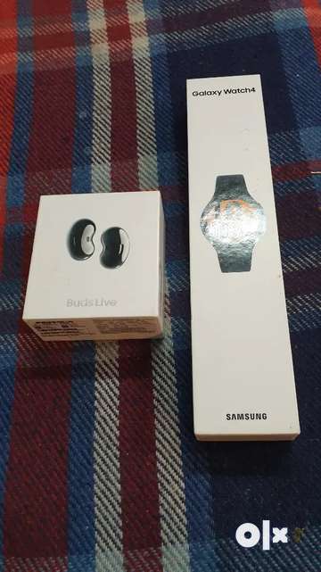 Samsung watch 4 44mm and Samsung buds live Accessories 1759499961