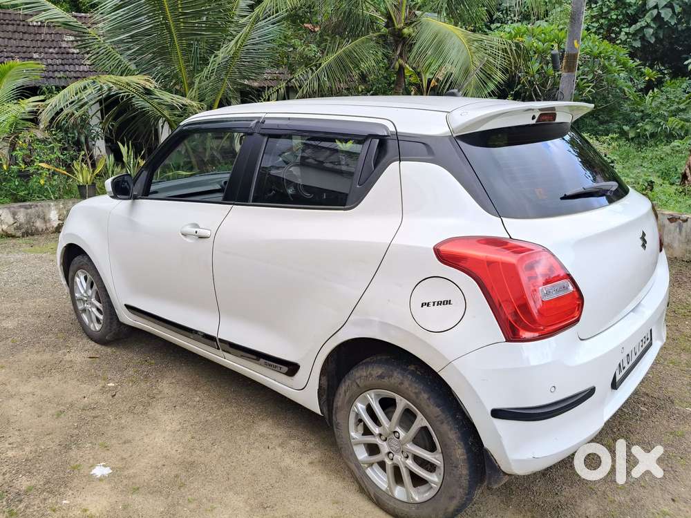Maruti Suzuki Swift Zxi, 2022, Petrol