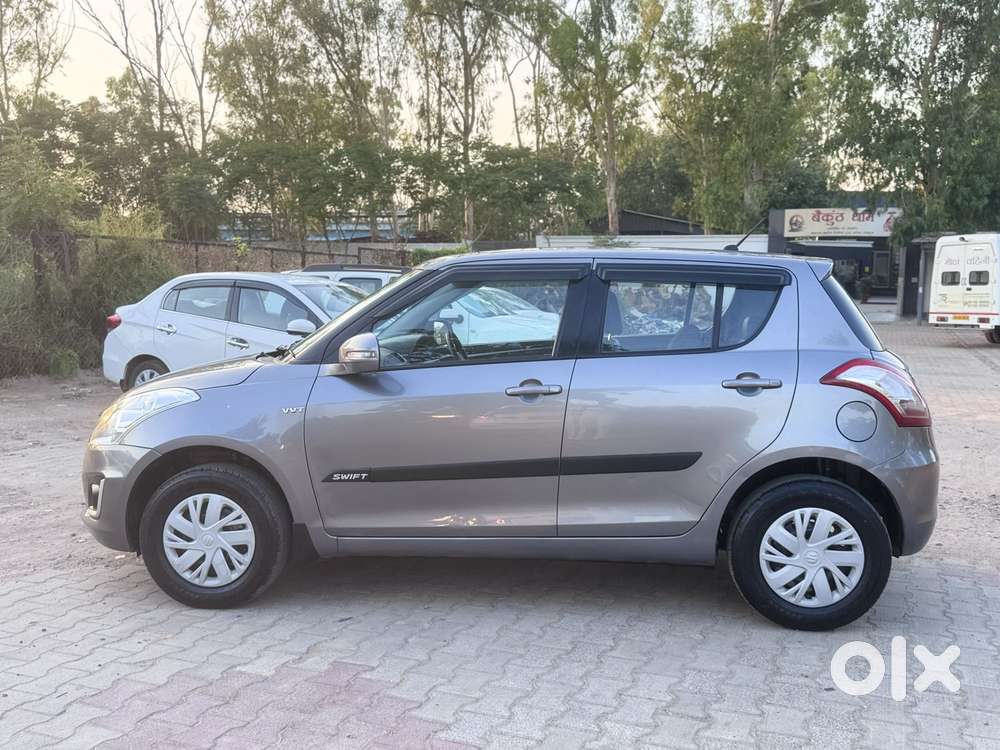 Maruti Suzuki Swift Vxi Abs Bsiv, 2015, Petrol