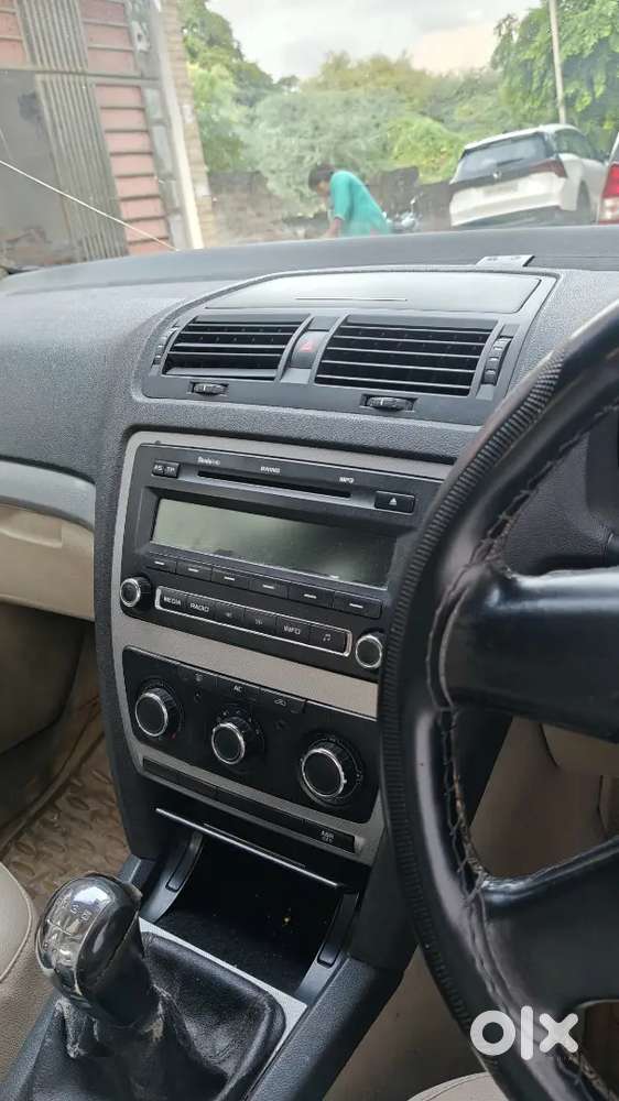 Skoda Laura Diesel 1.9 Ambiente 2010 Model