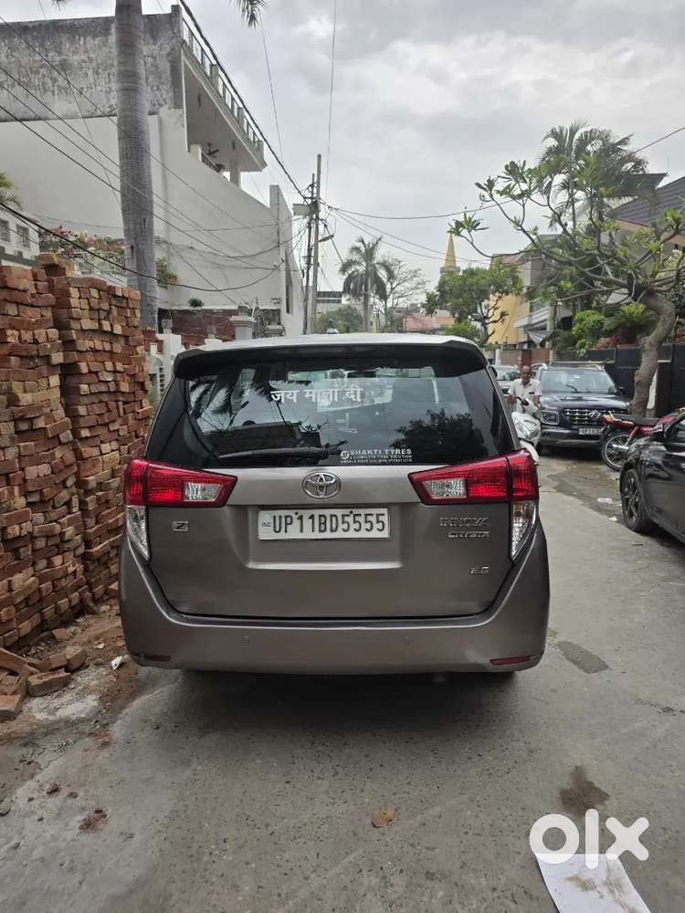 Toyota Innova Crysta 2017