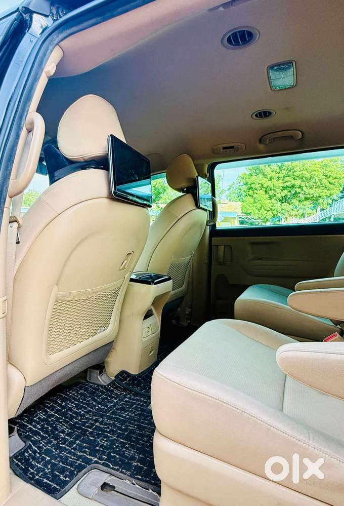 Kia Carnival Premium, 2020, Diesel