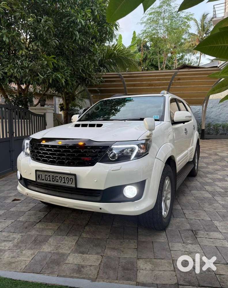 Toyota Fortuner 2012 Diesel 122000 Km Driven