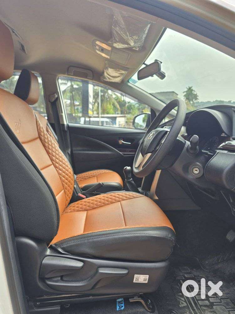 Toyota Innova Crysta 2.4 G Plus Mt 8 Str, 2025, Diesel