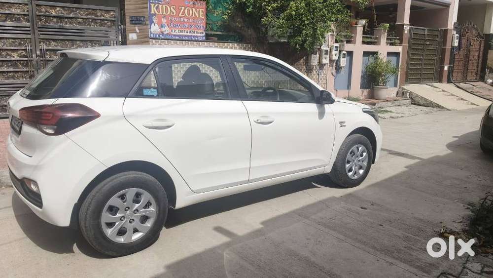 Hyundai I20 Petrol Cvt Magna Executive, 2018, Petrol