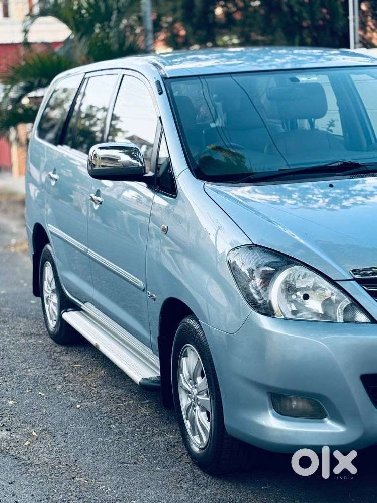 Toyota Innova 2.5 V Diesel 7-seater, 2011, Diesel