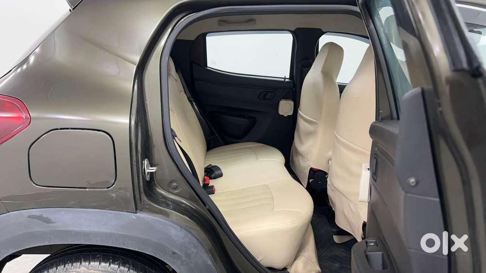 Renault Kwid 1.0 Rxt Amt, 2024, Petrol
