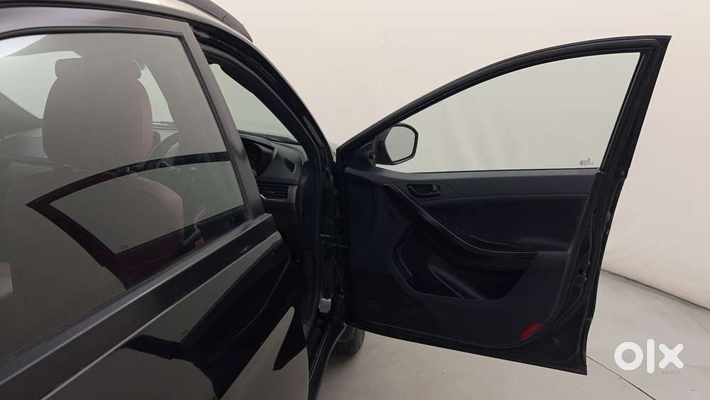 Tata Nexon 1.2 Revotron Xz Plus Luxs Red Dark Edition Amt, 2023, Pet..