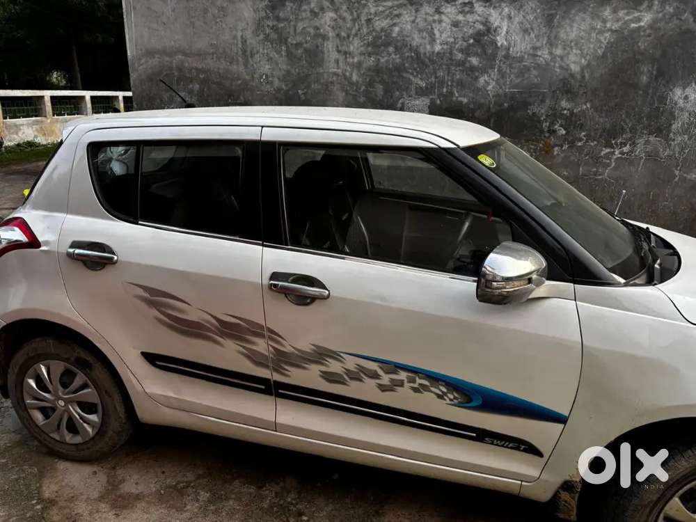 Maruti Suzuki Swift 2017 Petrol 88000 Km Driven