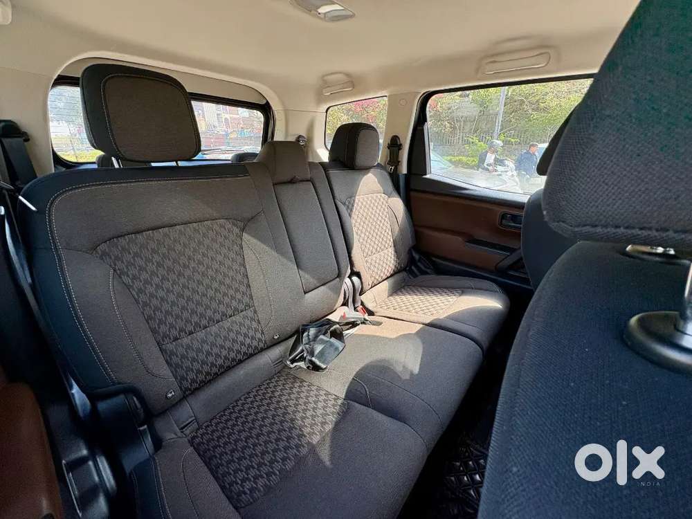 Mahindra Scorpio-n 2024 Petrol 15000 Km Driven