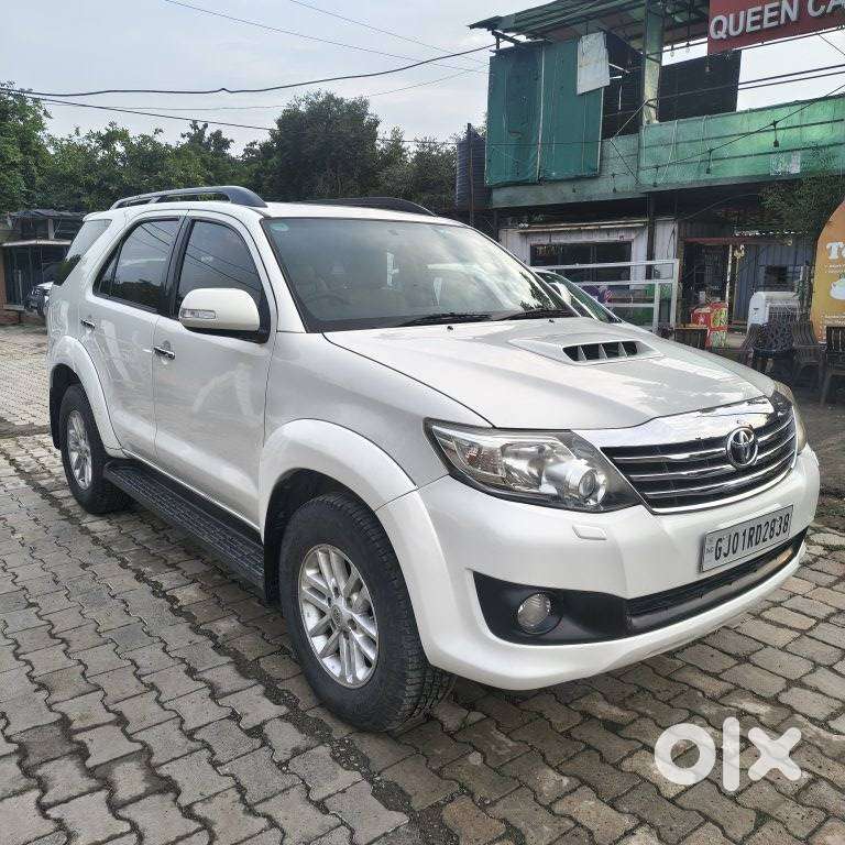 Toyota Fortuner 3.0 4x2 Automatic, 2013, Diesel