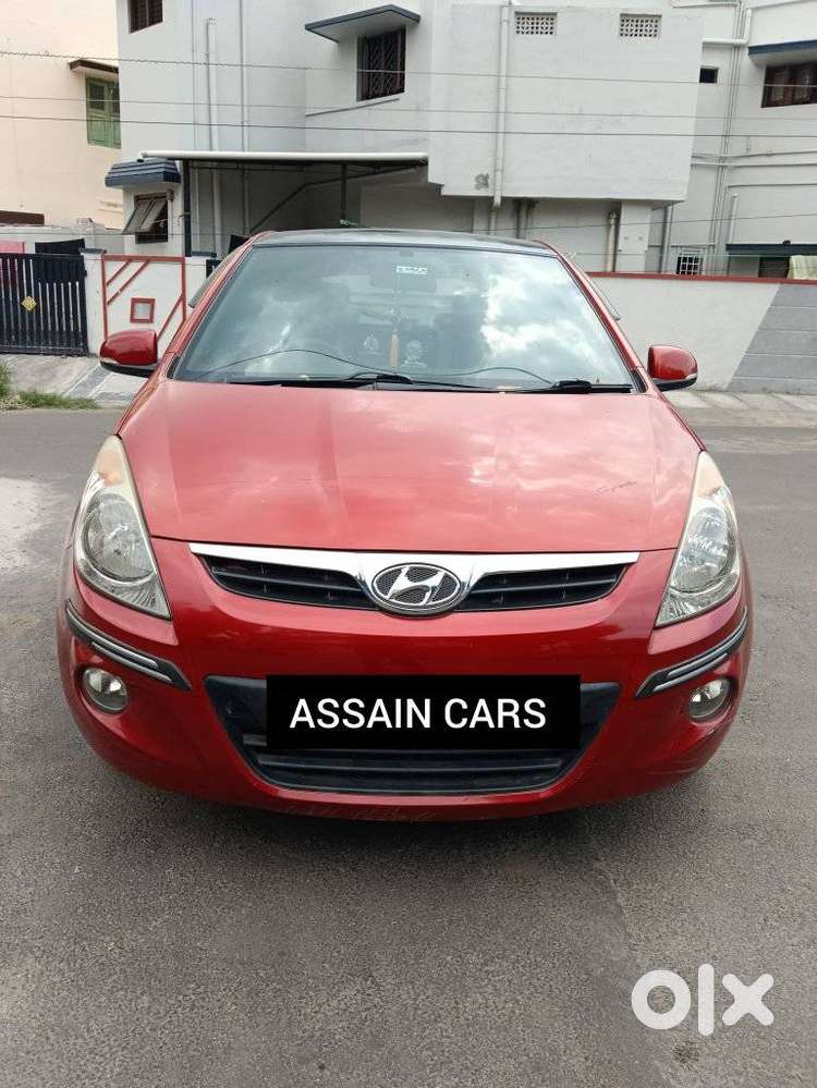 Hyundai I20 1.4 Asta (at), 2011, Petrol