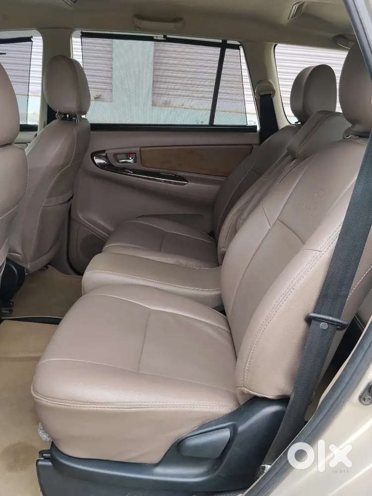 Toyota Innova Diesel 7 Str 2015