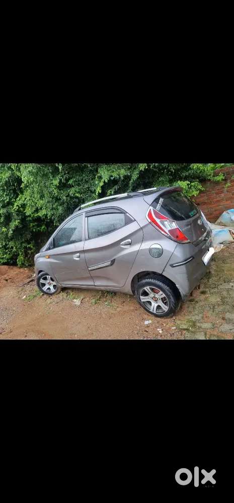 Hyundai Eon Era 2014 Petrol With Alloy Wheels + Infotainment System Wo