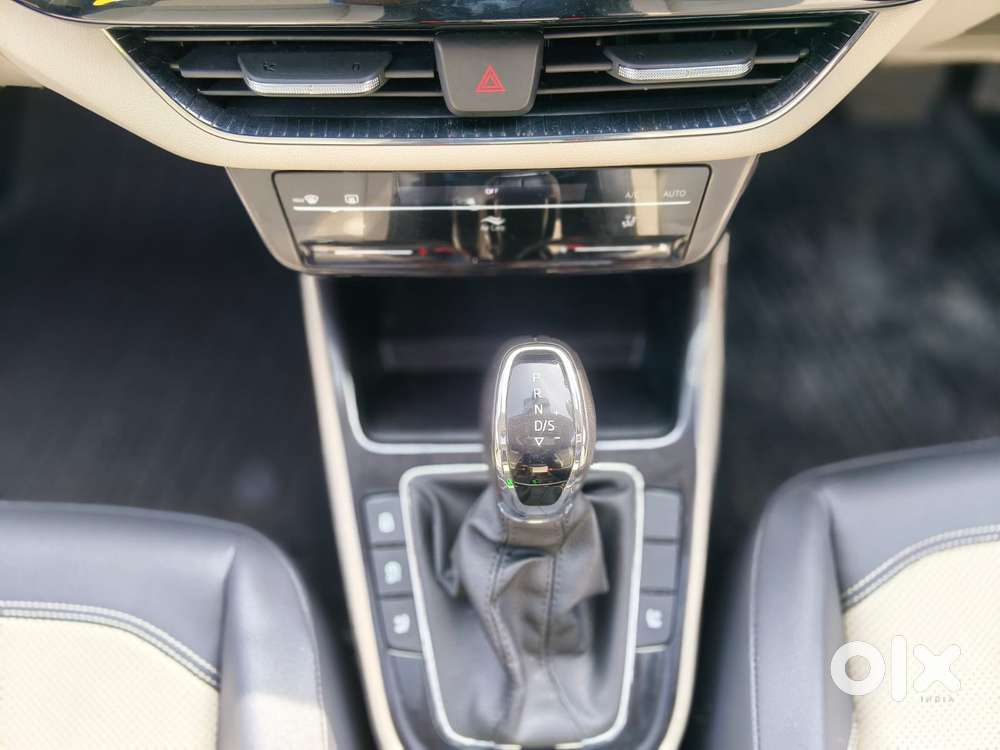 Skoda Slavia Ambition 1.5l Tsi Dsg, 2023, Petrol