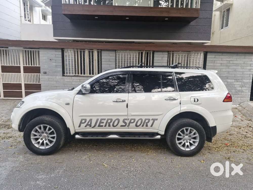 Mitsubishi Pajero Sport 2015