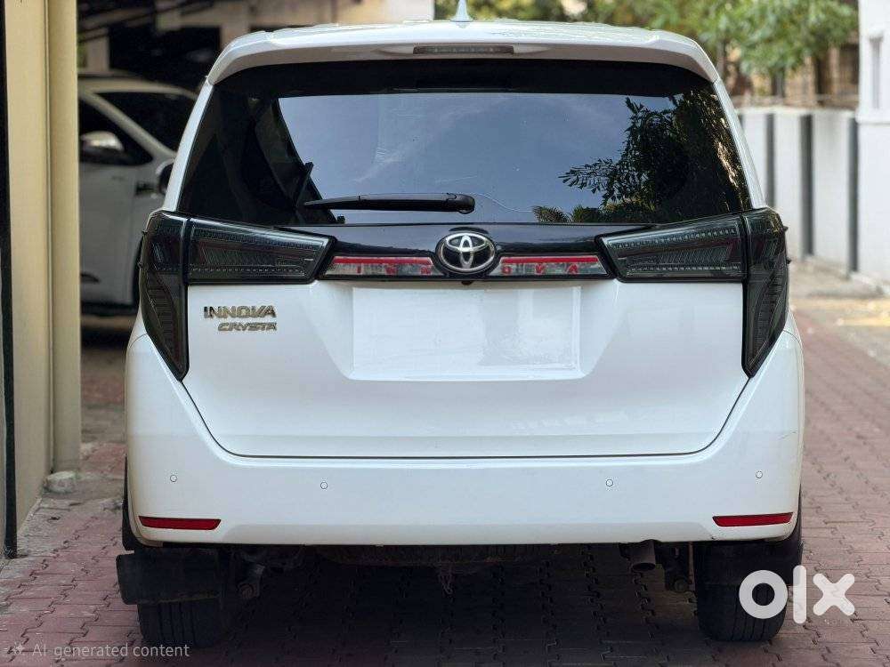 Toyota Innova Crysta 2.4 G Plus Mt 7 Str, 2025, Diesel