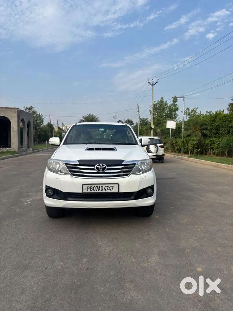 Toyota Fortuner Diesel 2012