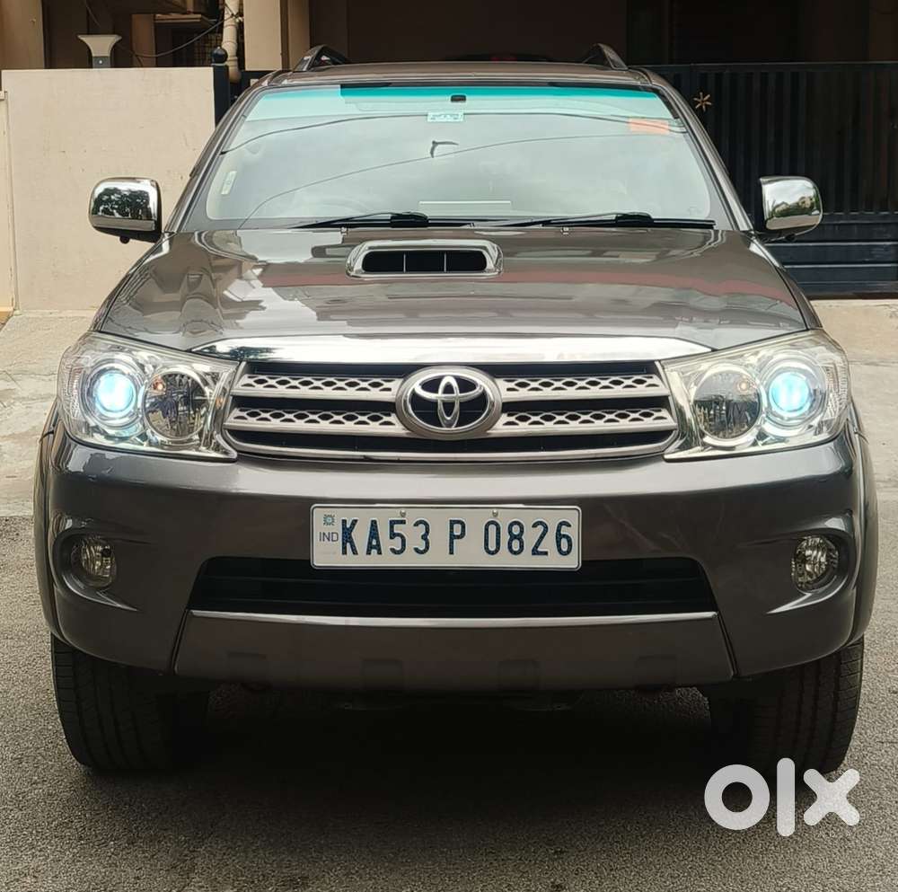 Toyota Fortuner 3.0 4x4 Manual, 2010, Diesel