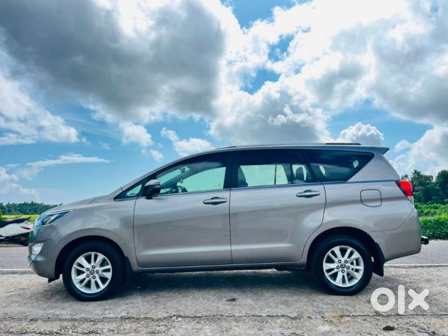 Toyota Innova Crysta 2.4 V, 2019, Diesel