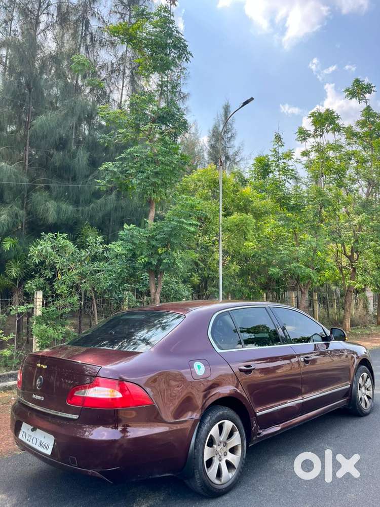 Skoda Superb, 2011, Petrol