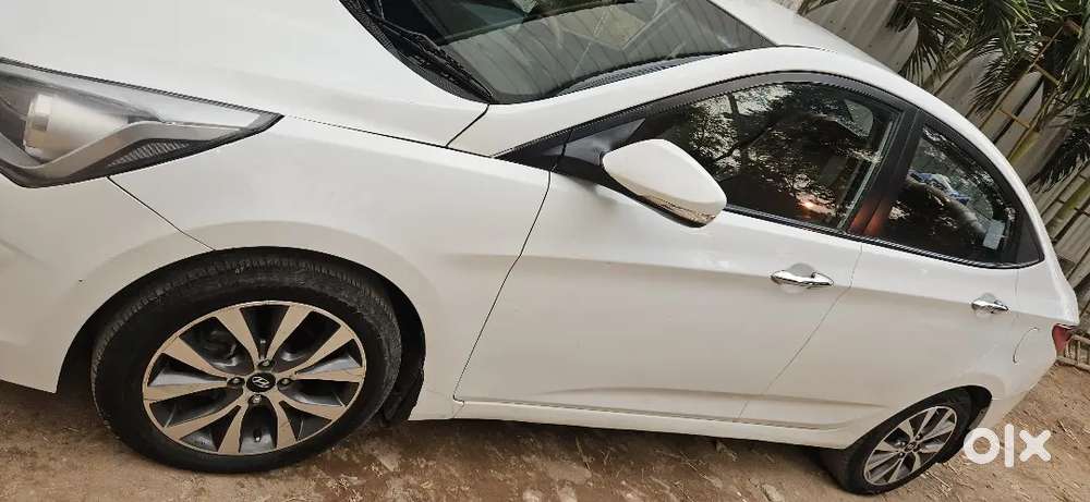 Hyundai Verna 2015