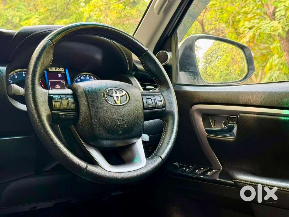 Toyota Fortuner 4x2 At 2.7 Petrol, 2022, Petrol
