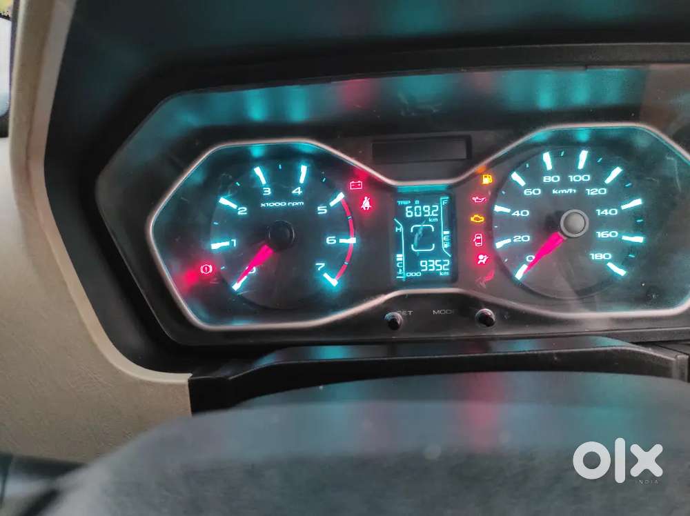 2024 Mahindra Scorpio S11 Top Model / Third Party Insurance/9700km