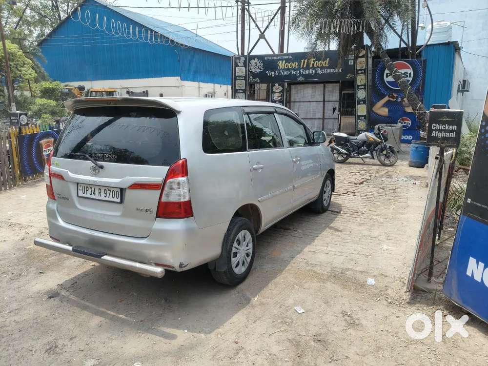 Toyota Innova 2011 Diesel 302000 Km Driven