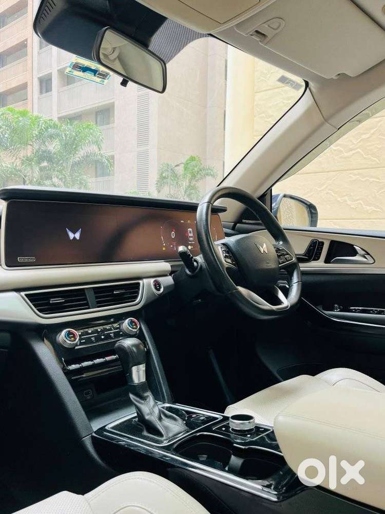 Mahindra Xuv700 2.2 Ax 7 Diesel At Luxury Pack Str, 2022, Diesel