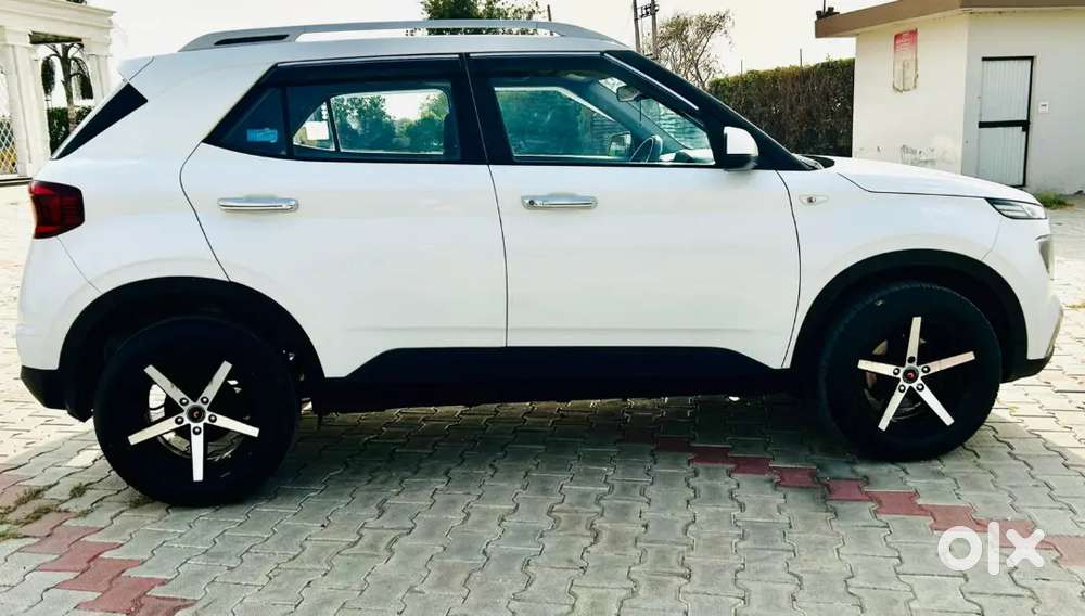 Hyundai Venue Diesel 2020 Edition New Allowy
