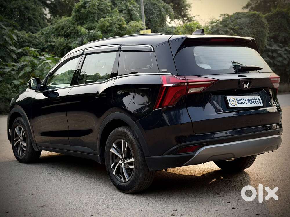 Mahindra Xuv700 2.0 Ax 7 Petrol At Str, 2023, Petrol