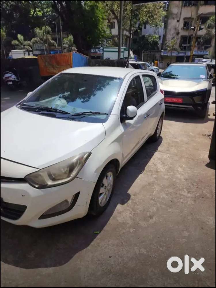 Hyundai I20 Asta 2012( Start Stop Button )