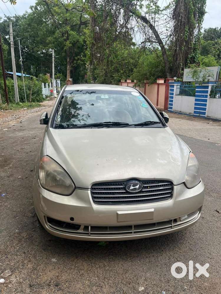 Hyundai Verna 2010 Petrol Well Maintained