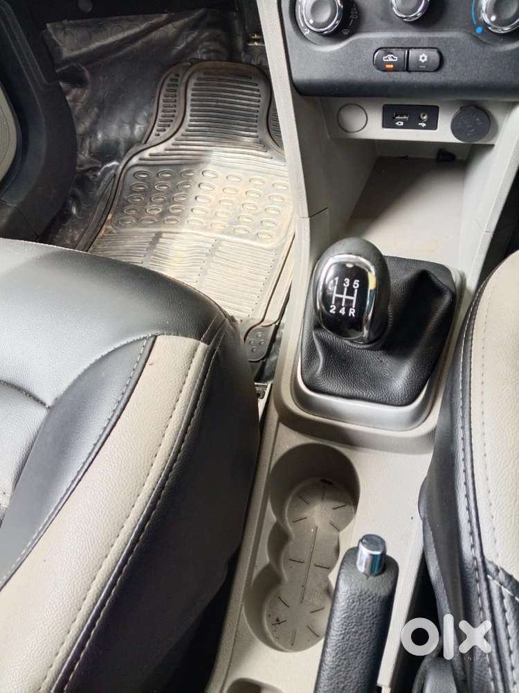 Tata Tiago 1.2 Revotron Xt, 2017, Petrol