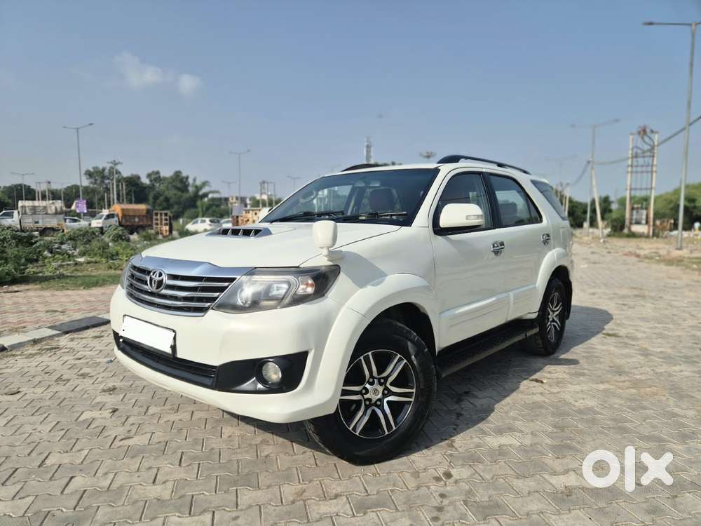Toyota Fortuner 4x2 Manual, 2013, Diesel