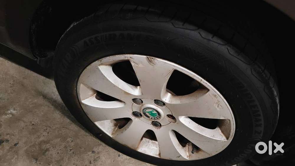 Skoda Superb 1.8 Elegance Tsi At, 2011, Petrol